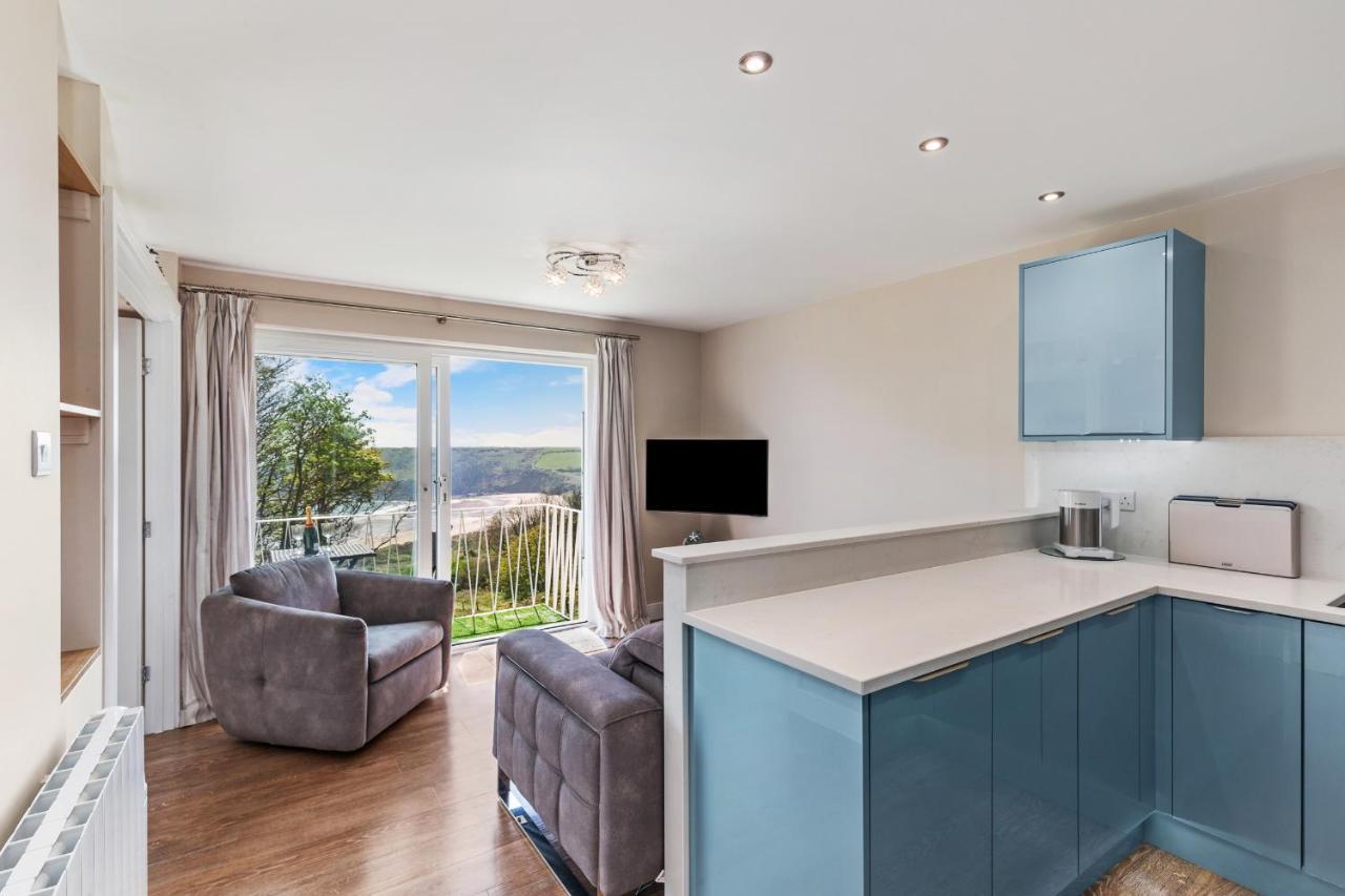 Salty Kisses - Sea Front Aparment Apartment Hodgeston Екстериор снимка
