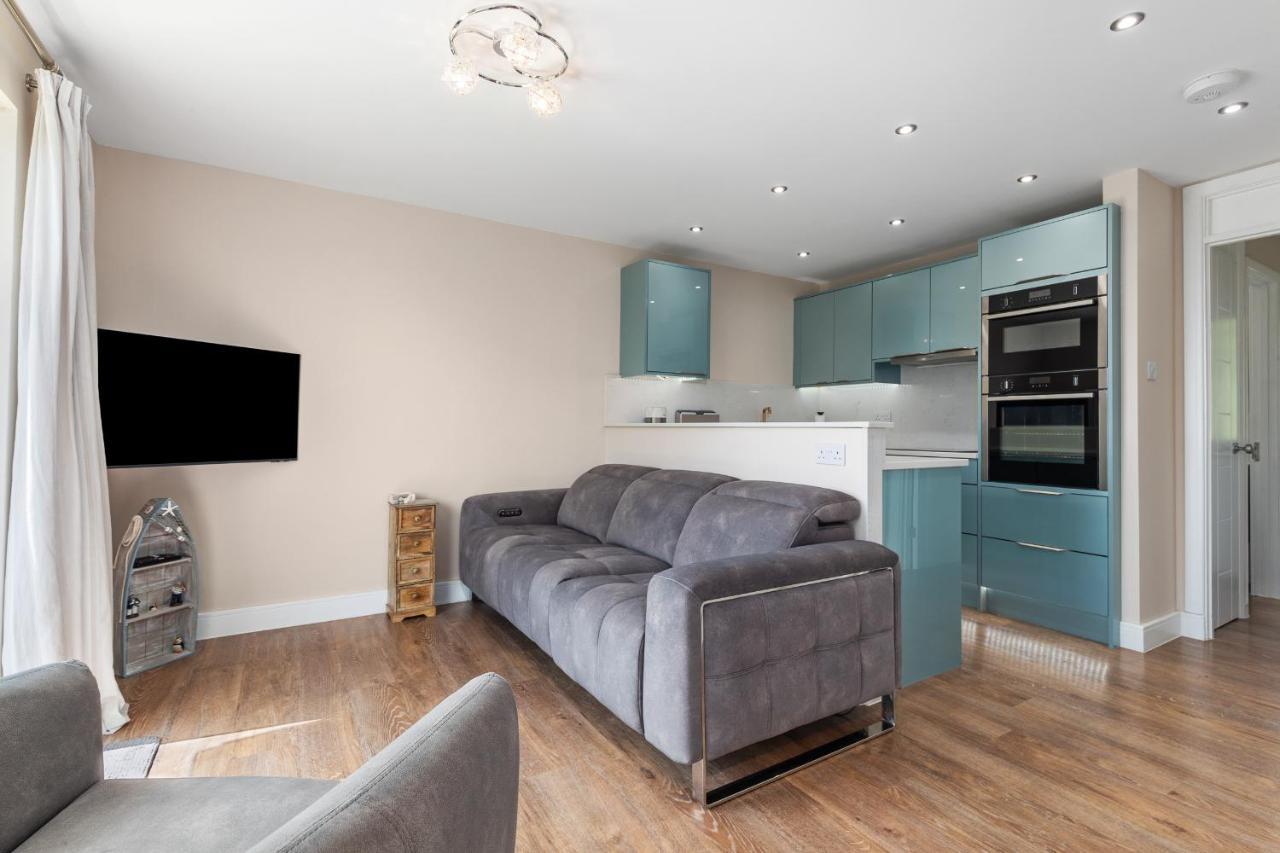 Salty Kisses - Sea Front Aparment Apartment Hodgeston Екстериор снимка