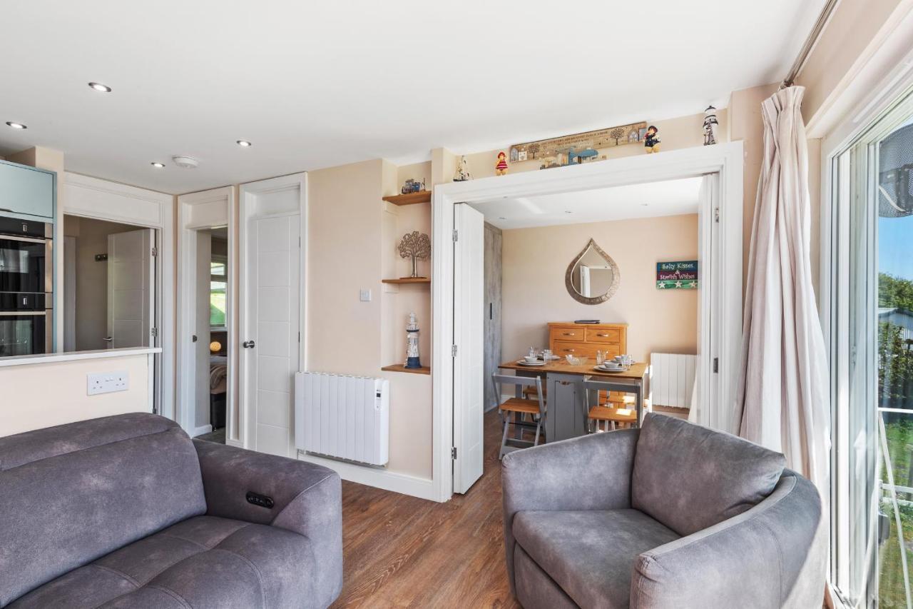 Salty Kisses - Sea Front Aparment Apartment Hodgeston Екстериор снимка